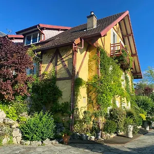 Bed & Breakfast Demeure D'hotes L'hermitage, Mouxy