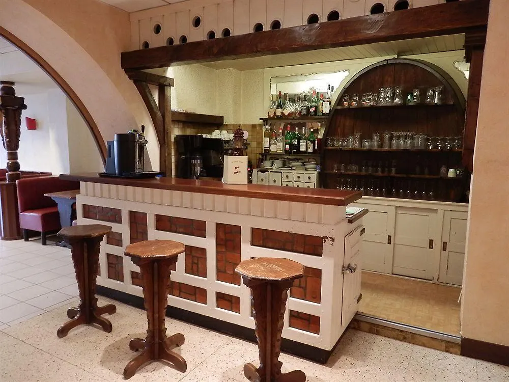 Hotel Le Comte Rouge Thonon-les-Bains 2*,