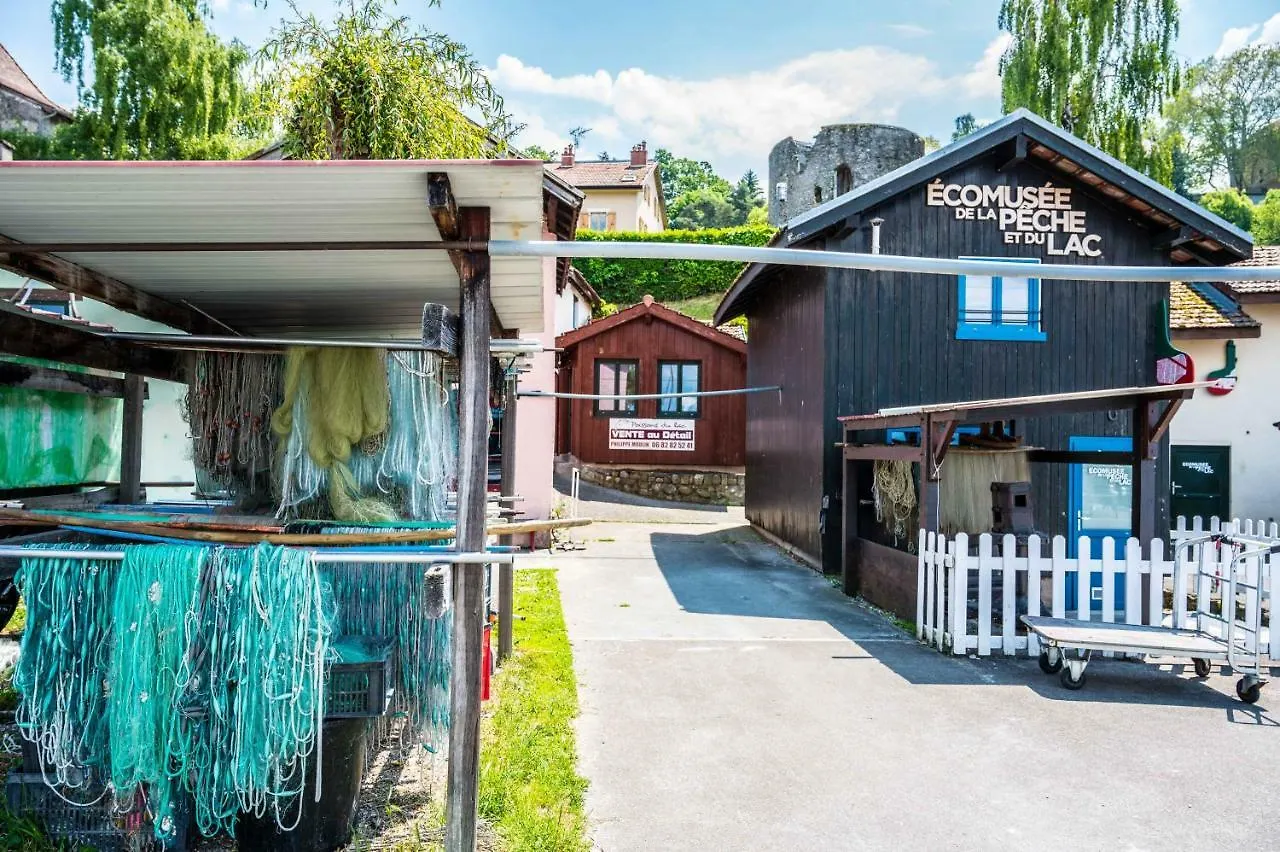 Hotel Le Comte Rouge Thonon-les-Bains 2*,  Francia